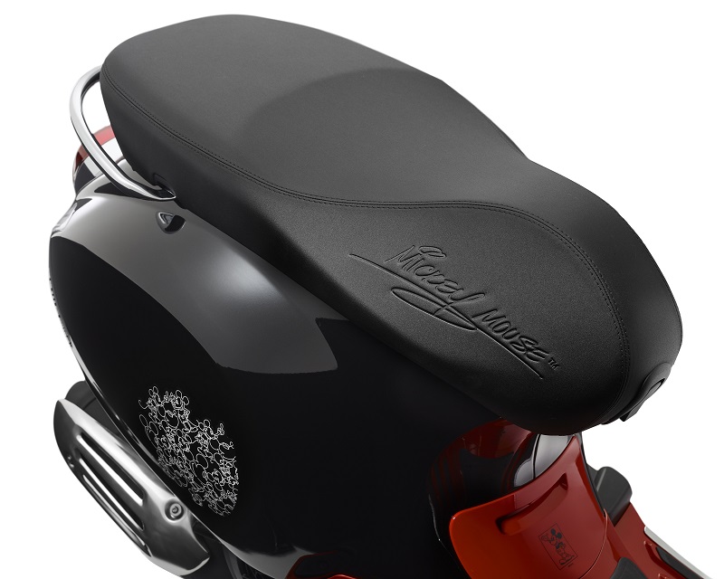05 Disney Mickey Mouse Edition by Vespa