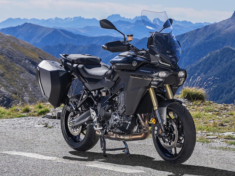 2025 Yamaha MT09ATRDX EU Tech Back Static 002 03
