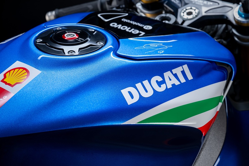 MY25 PANIGALE V4S TRICOLORE ITALIA 39 UC768821 Mid