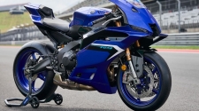 Konačno!!! Predstavljena je sportska Yamaha R9