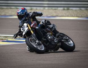 Testirali smo: Ducati Hypermotard V2 SP