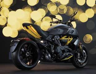 Novitet: Ducati Diavel 1260 S „Black and Steel“